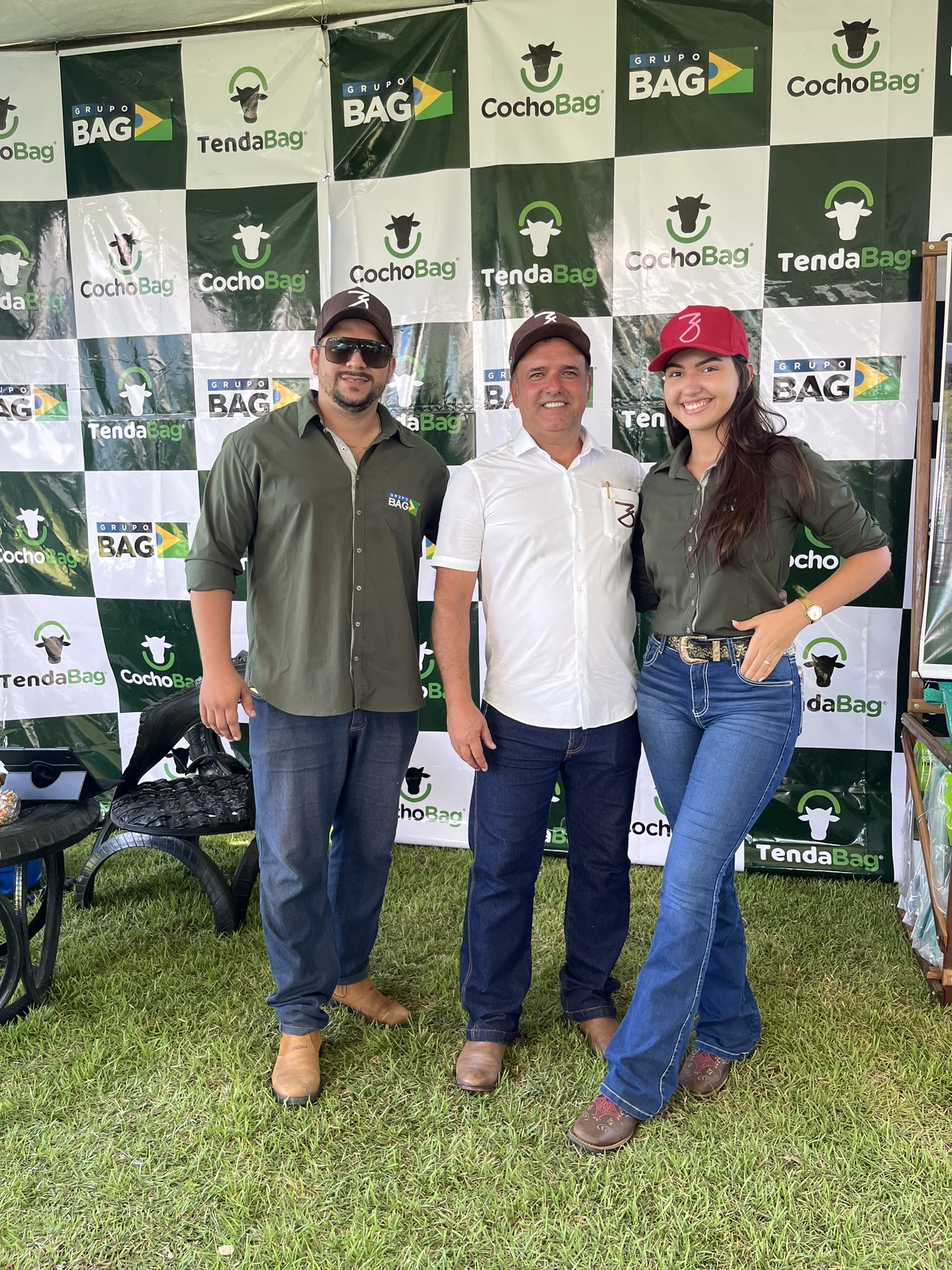 CochoBag prestigia Leilão 3Z Agropastoril e expõe inovação em estande — registro fotográfico 2