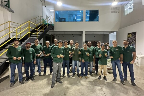 Pais que atuam no GrupoBag reunidos na celebração do Dia dos Pais de 2026